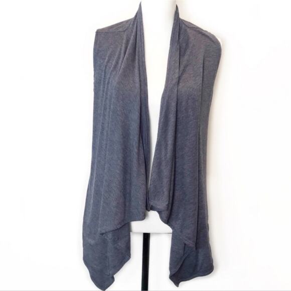 Yogalicious Fly Away Open Front Gray Draped Vest Small - Picture 7 of 7